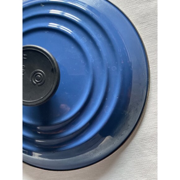 Le Creuset Blue Cast Iron Lid With Black Knob For Dutch Oven 30cm Diameter - Picture 8 of 10